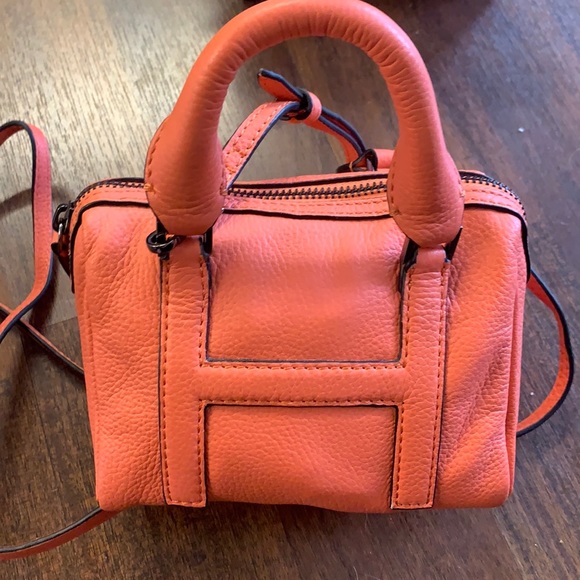 Heathers Closet coral purse - Picture 1 of 3